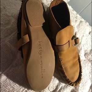 Bettye muller teepee fringe flats slip on